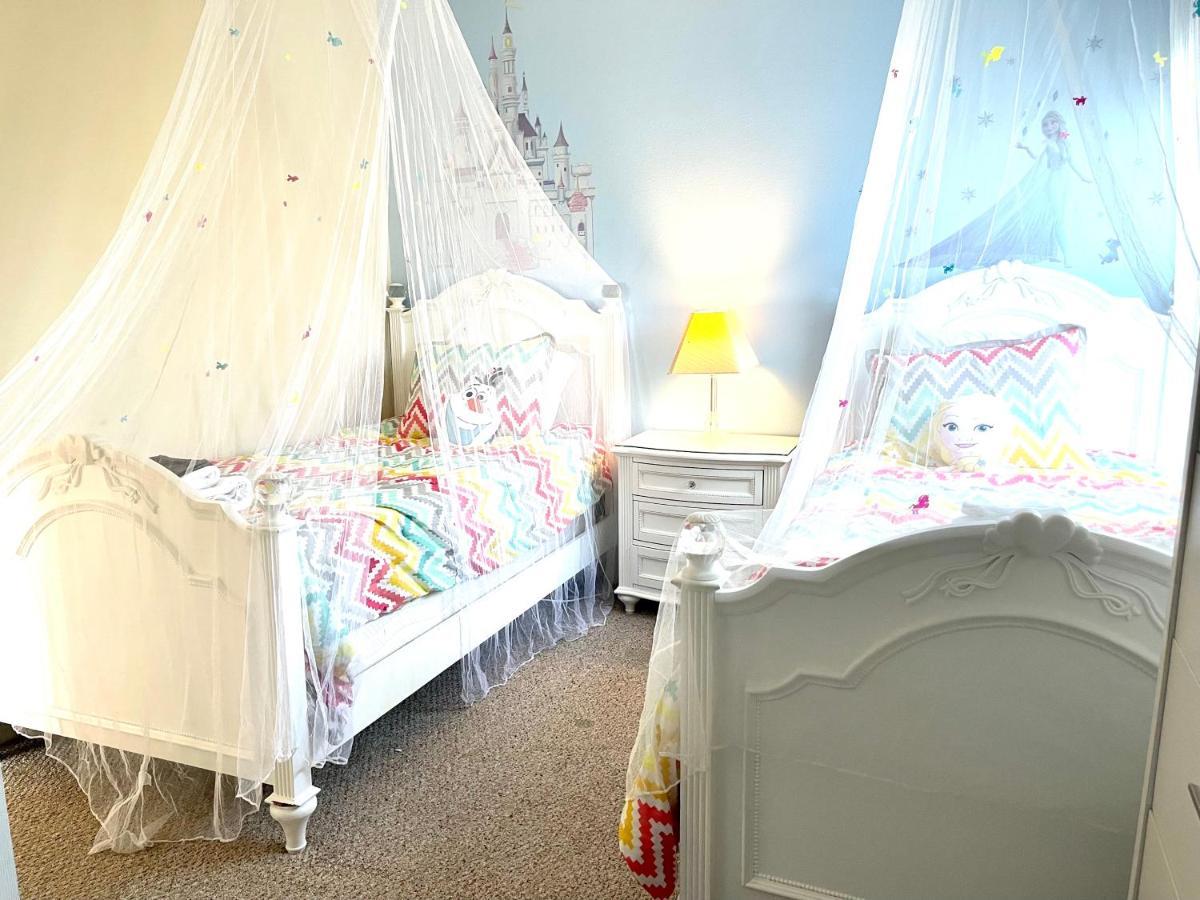 Disney Dream With Hot Tub, Pool, Xbox, Games Room, Lakeview, 10 Min To Disney, Clubhouse Kissimmee Esterno foto